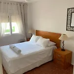 Golden Park Apartment *