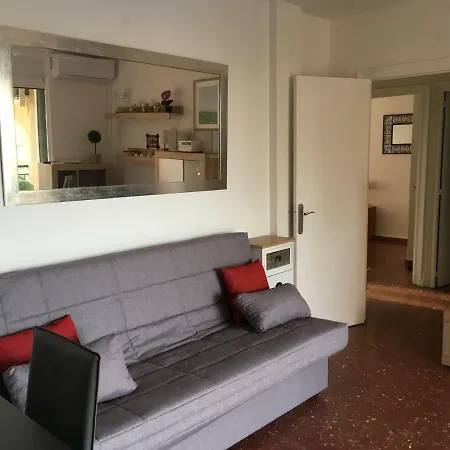 Golden Park Apartment